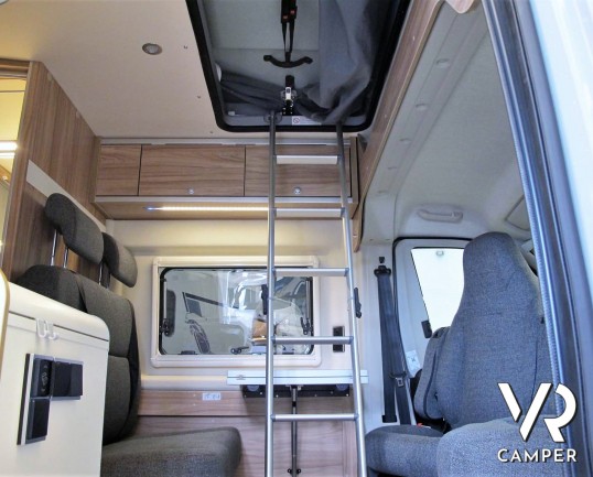 Hymer Van Grand Canyon: camper furgonato nuovo colore Grigio Campovolo, con letto sul tetto, cambio automatico, veranda, Truma Combi. Su Fiat Ducato 160 CV