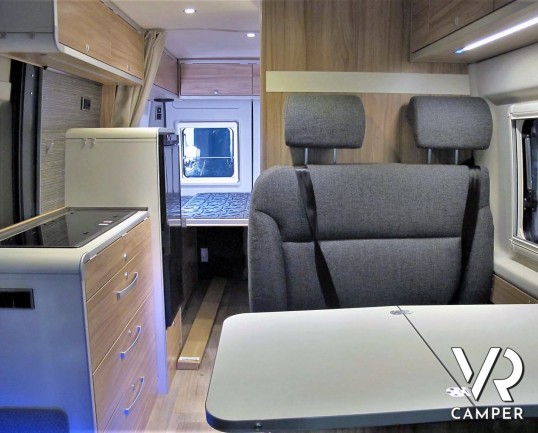 Hymer Van Grand Canyon: camper furgonato nuovo colore Grigio Campovolo, con letto sul tetto, cambio automatico, veranda, Truma Combi. Su Fiat Ducato 160 CV