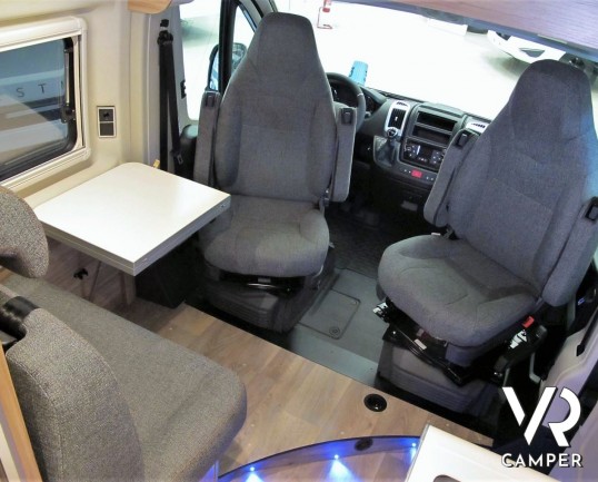 Hymer Van Grand Canyon: camper furgonato nuovo colore Grigio Campovolo, con letto sul tetto, cambio automatico, veranda, Truma Combi. Su Fiat Ducato 160 CV