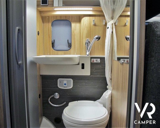 Hymer Van Grand Canyon: camper furgonato nuovo colore Grigio Campovolo, con letto sul tetto, cambio automatico, veranda, Truma Combi. Su Fiat Ducato 160 CV