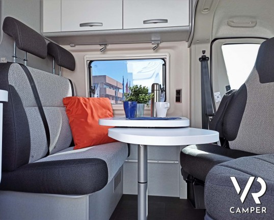Hymer Van FREE 600 Campus: camper furgonato nuovo con 4 posti, colore Grigio Campovolo, su Fiat Ducato 140 CV. In vendita da Italia VR a Torino - Druento.