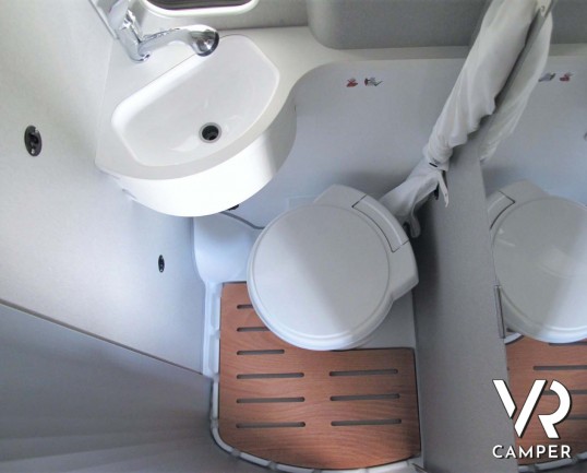 Hymer Van FREE 600 Campus: camper furgonato nuovo con 4 posti, colore Grigio Campovolo, su Fiat Ducato 140 CV. In vendita da Italia VR a Torino - Druento.