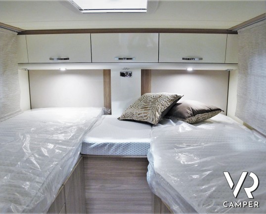Burstner 20-Twenty 726 - camper nuovo semintegrale con letti gemelli e dinette trasformabile in letto. Su Fiat Ducato 140 CV. In visione da Italia VR, Torino