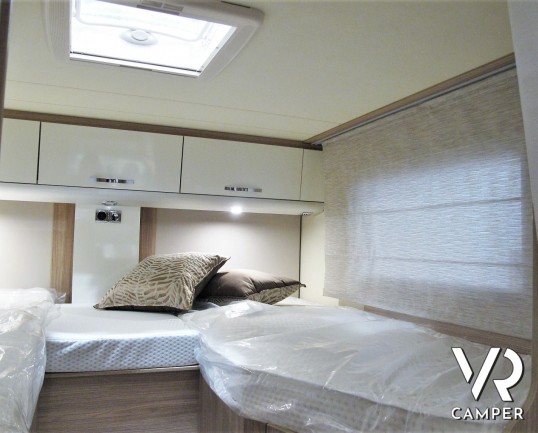 Burstner 20-Twenty 726 - camper nuovo semintegrale con letti gemelli e dinette trasformabile in letto. Su Fiat Ducato 140 CV. In visione da Italia VR, Torino