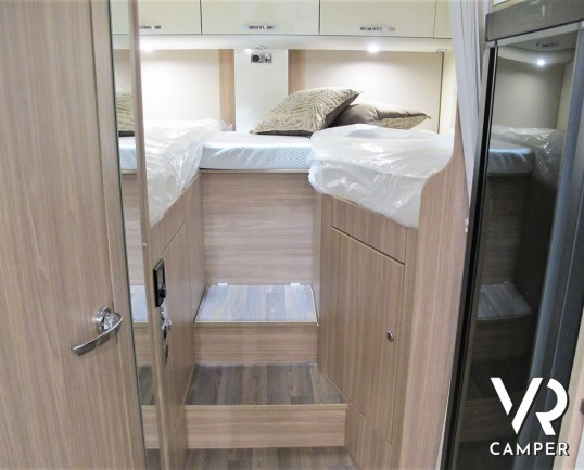 Burstner 20-Twenty 726 - camper nuovo semintegrale con letti gemelli e dinette trasformabile in letto. Su Fiat Ducato 140 CV. In visione da Italia VR, Torino