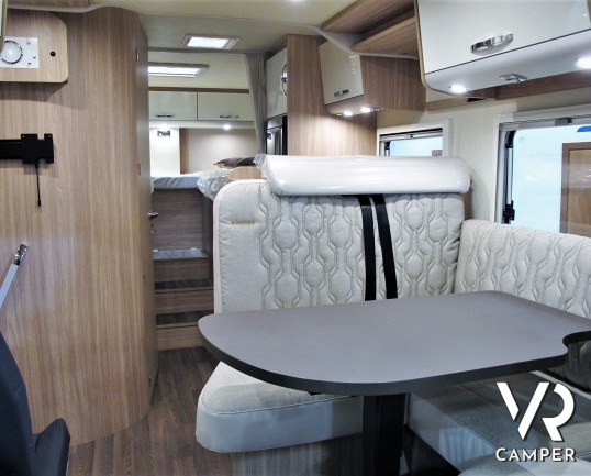 Burstner 20-Twenty 726 - camper nuovo semintegrale con letti gemelli e dinette trasformabile in letto. Su Fiat Ducato 140 CV. In visione da Italia VR, Torino