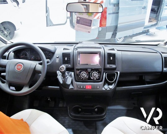 Burstner 20-Twenty 726 - camper nuovo semintegrale con letti gemelli e dinette trasformabile in letto. Su Fiat Ducato 140 CV. In visione da Italia VR, Torino