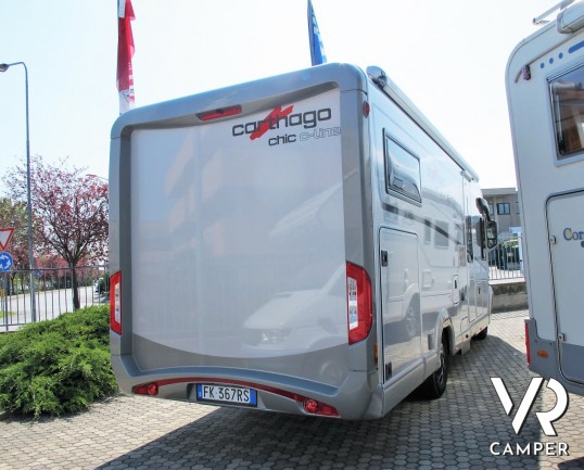 Carthago Chic C-Line I 4.8: Camper motorhome usato di colore Grigio Silver, con letti gemelli in coda, lunghezza totale di 7,38 m. Su motore Fiat Ducato 150 CV, per patente C