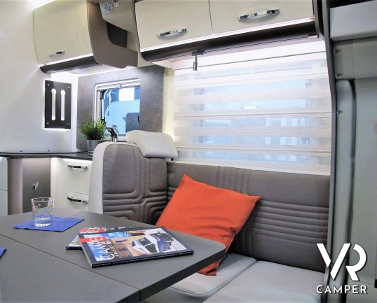 Burstner Lyseo TD 732 Privilege - Camper nuovo semintegrale 4 posti letto con dinette face-to-face, bagno e doccia separati, letto ad isola e letto basculante. Su Fiat Ducato 140 CV