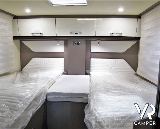 Burstner Lyseo TD 690 - camper nuovo semintegrale con letti gemelli e basculante, dinette trasformabile in letto. Pacchetto Premium. Su Fiat Ducato 140 CV. In vendita da Italia VR a Torino