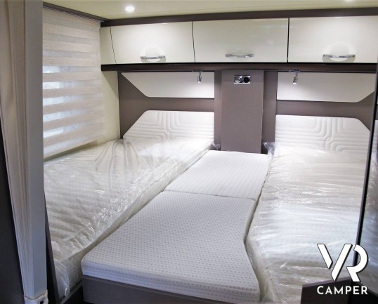 Burstner Lyseo TD 690 - camper nuovo semintegrale con letti gemelli e basculante, dinette trasformabile in letto. Pacchetto Premium. Su Fiat Ducato 140 CV. In vendita da Italia VR a Torino