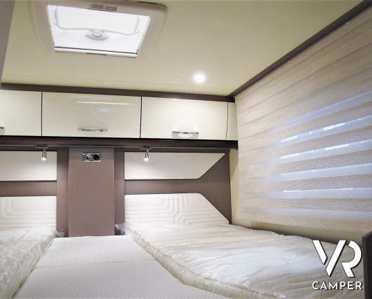 Burstner Lyseo TD 690 - camper nuovo semintegrale con letti gemelli e basculante, dinette trasformabile in letto. Pacchetto Premium. Su Fiat Ducato 140 CV. In vendita da Italia VR a Torino