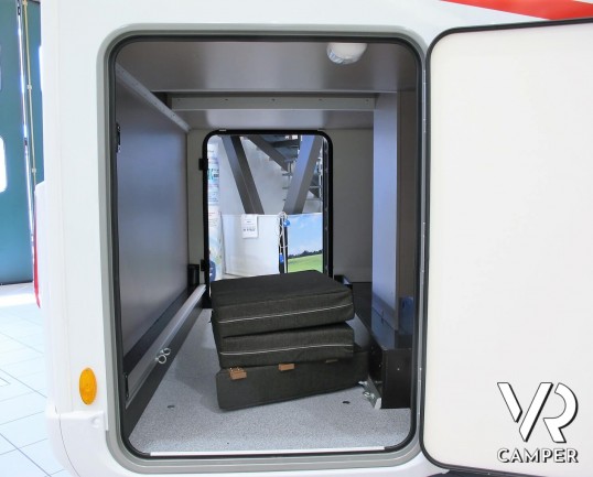 Burstner Lyseo TD 690 - camper nuovo semintegrale con letti gemelli e basculante, dinette trasformabile in letto. Pacchetto Premium. Su Fiat Ducato 140 CV. In vendita da Italia VR a Torino