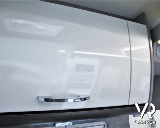 Burstner Lyseo TD 690 - camper nuovo semintegrale con letti gemelli e basculante, dinette trasformabile in letto. Pacchetto Premium. Su Fiat Ducato 140 CV. In vendita da Italia VR a Torino