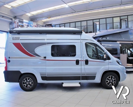 Burstner Eliseo C 540: camper furgonato nuovo con letto sul tetto, colore blu, accessoriato con pacchetto Eliseo + Eliseo Select. Su Fiat Ducato 140 CV.