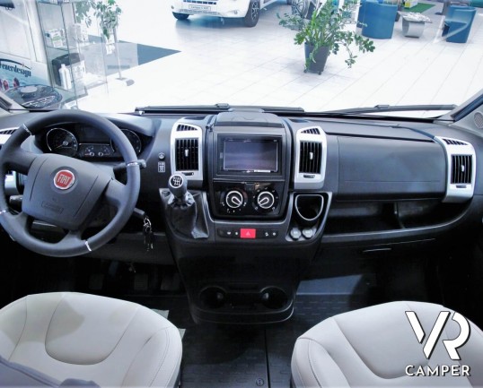 Burstner Eliseo C 540 - camper furgonato nuovo con letto sul tetto, accessoriato con pacchetto Eliseo + Eliseo Select. Su Fiat Ducato