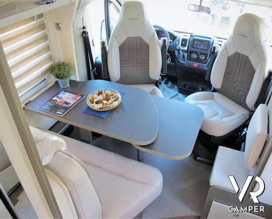 Burstner Travel Van 620: camper nuovo semintegrale con letti gemelli, accessoriato con Pacchetto Premium. Su Fiat Ducato 140 CV. In visione da Italia VR.