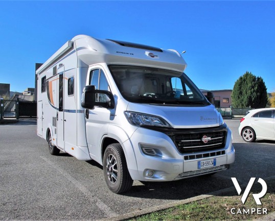 Burstner Lyseo Time 736 Harmony Line - Camper semintegrale usato con 4 posti letto, letto nautico e letto basculante. Su Fiat Ducato 150 CV. In vendita da VR Camper a Torino - Druento.