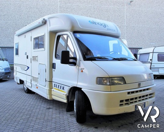 Elnagh Sleek 541: camper semintegrale usato di piccole dimensioni con letto alla francese. 4 posti letto e 5 posti omologati. Motore Fiat Ducato 1.9 TDI.