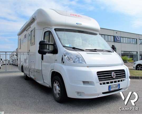 Arca P 680 LSX - Camper usato semintegrale 4 posti letto, con dinette spaziosa, cucina a L, letto alla francese in coda. Su Fiat Ducato 130 CV. In vendita da VR Camper (TO)