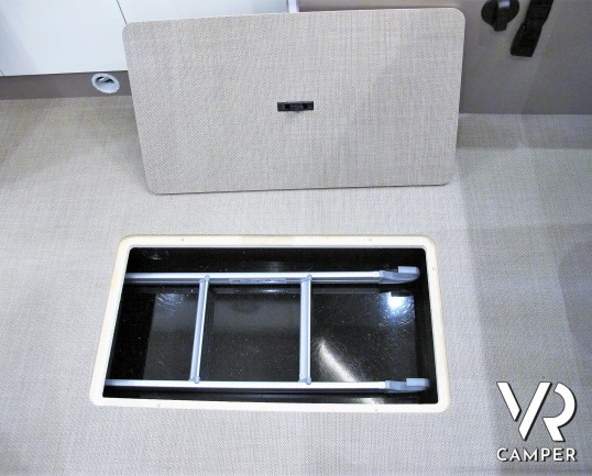 Burstner Lyseo TD 680 Privilège - Camper semintegrale nuovo con dinette face-to-face, letto basculante sopra dinette, bagno ampio posteriore, garage. In vendita da VR Camper a Torino.