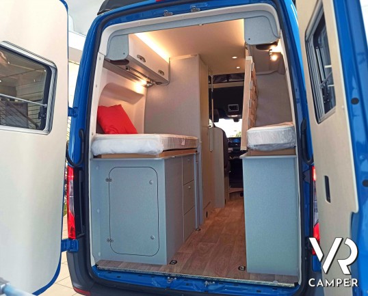 Hymer Van Free 600 S - camper furgonato nuovo su base Mercedes-Benz Sprinter, 170 CV. Dotato di tetto sollevabile e 4 posti letto. In visione da VR Camper