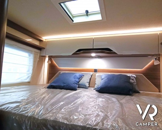 Hymer B-MC I 550 Whiteline - camper nuovo motorhome con letto matrimoniale + basculante, accessoriato con pacchetto WhiteLine, su Mercedes-Benz 170 CV. Da VR Camper a Torino - Druento.