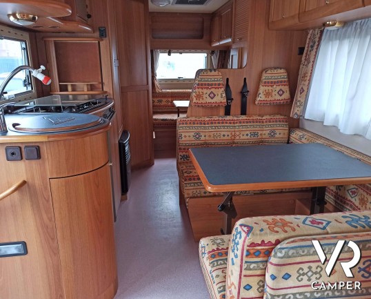 Arca Arcadia 4.3: camper semintegrale usato di lunghezza inferiore ai 7 metri. Su Fiat Ducato 2,8 JTD. In vendita da VR Camper a Torino - Druento.