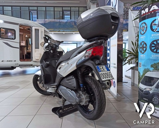 Agility 125 - Scooter usato in vendita. Visionabile alla sede VR Camper a Torino - Druento.