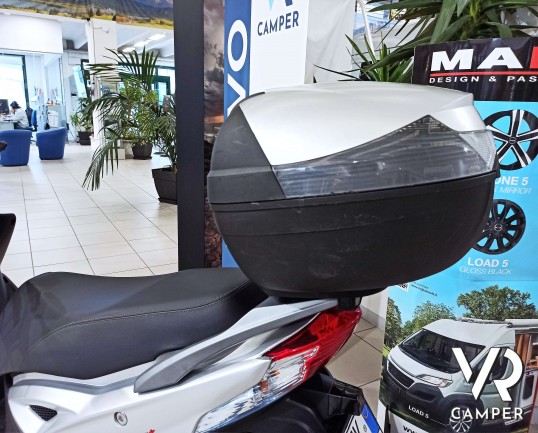 Agility 125 - Scooter usato in vendita. Visionabile alla sede VR Camper a Torino - Druento.