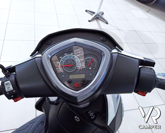 Agility 125 - Scooter usato in vendita. Visionabile alla sede VR Camper a Torino - Druento.