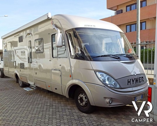 Hymer S 830: camper motorhome 4 posti letto, con veranda elettrica. Per patente C. Su Mercedes-Benz 184 CV. In vendita da VR Camper a Druento - Torino.