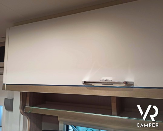 Burstner Premio 495 TK. Tutti i vantaggi della caravan in un interessante rapporto prezzo-dotazioni. Con letto matrimoniale e letti a castello. Da VR Camper a Torino