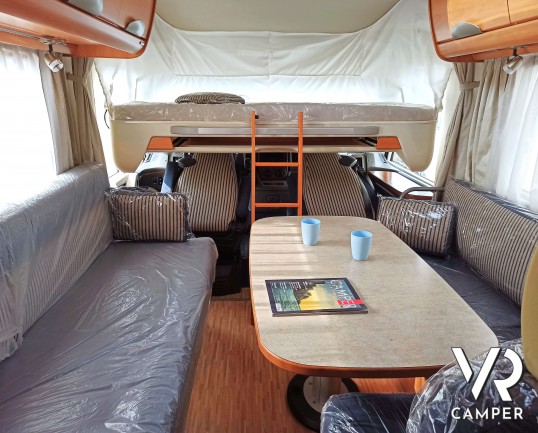 Hymer B 544 SL, camper motorhome 4 posti letto, su Ducato 3.000. Dotato di Veranda, portabici, porta moto, portapacchi, antenna satellitare. Da VR Camper a Torino