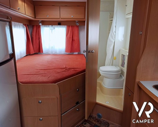 Rimor X-Go 202, Camper semintegrale usato 4 posti, dotato di veranda. Su motore Renault Master 136 CV. In vendita da VR Camper a Torino - Druento