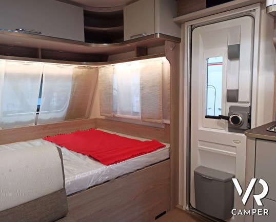 Burstner Premio 495 TK. Tutti i vantaggi della caravan in un interessante rapporto prezzo-dotazioni. Con letto matrimoniale e letti a castello. Da VR Camper a Torino