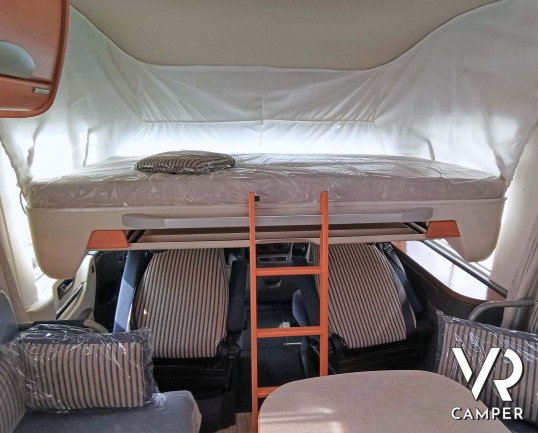 Hymer B 544 SL, camper motorhome 4 posti letto, su Ducato 3.000. Dotato di Veranda, portabici, porta moto, portapacchi, antenna satellitare. Da VR Camper a Torino
