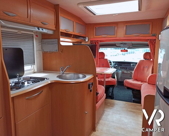 Rimor X-Go 202, Camper semintegrale usato 4 posti, dotato di veranda. Su motore Renault Master 136 CV. In vendita da VR Camper a Torino - Druento