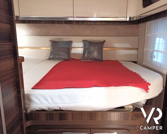 Laika Ecovip L 3010, letto matrimoniale posteriore