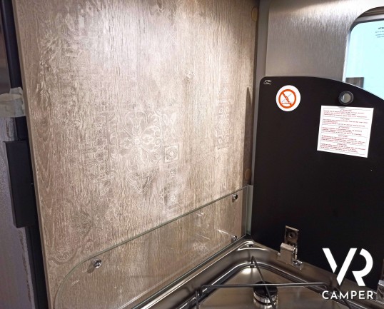 Laika Ecovip L 3010, dettaglio rifinitura in legno