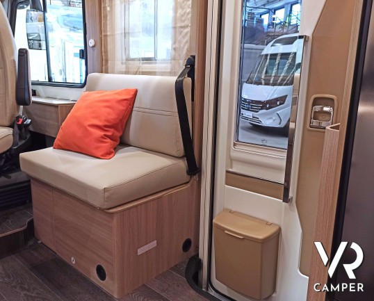 Laika Kosmo 912 - Motorhome con letto nautico