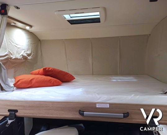 Laika Kosmo 912 - Motorhome con letto nautico