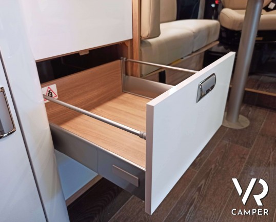 Laika Kosmo 912 - Motorhome con letto nautico