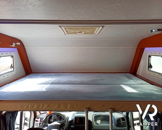 Letto matrimoniale in mansarda