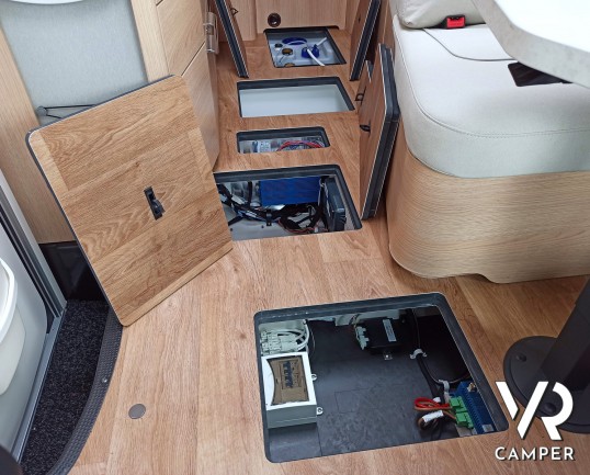 Hymer BMC-T 580, doppio pavimento