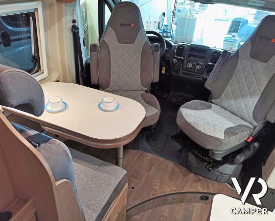 Carado CV 601 - Dinette con tavolo chiuso