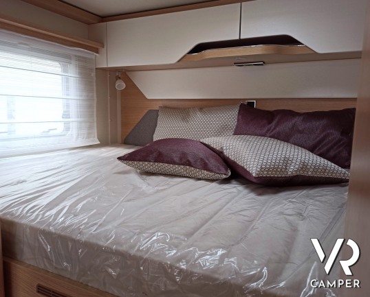 Hymer BMC-I 550 Whiteline - Letto matrimoniale con finestra