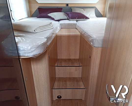 Hymer BMC-T 580, scaletta per i letti gemelli