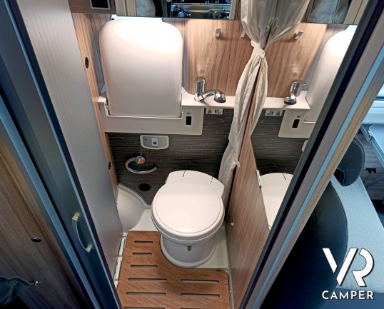 Hymercar Grand Canyon - Bagno con lavandino chiuso