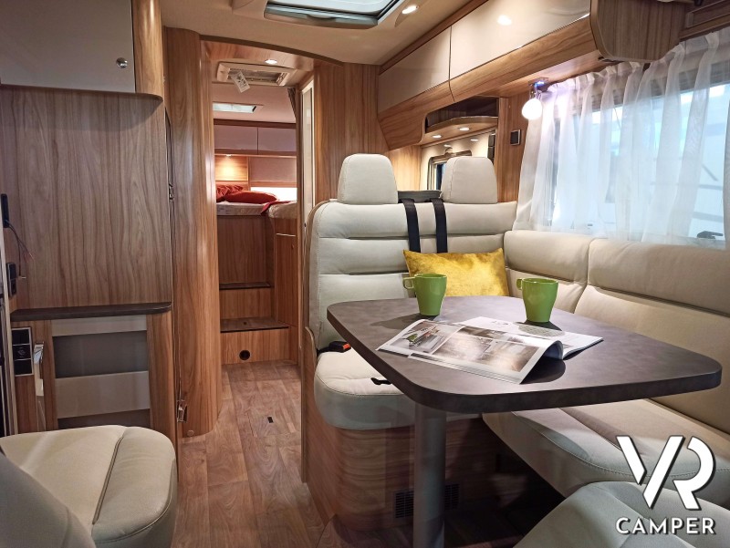 Un camper motorhome a noleggio da VR Camper: Hymer Exsis-I 678.